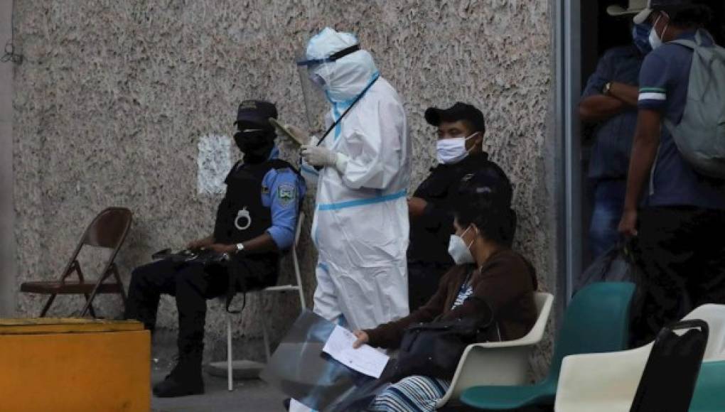 Presunta corrupción, el otro 'virus' durante la pandemia del COVID-19 en Honduras