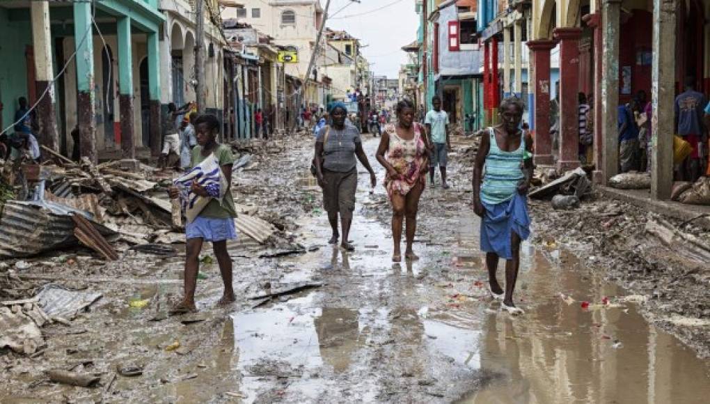 Muertos por Matthew incrementan a más de 800 en Haití