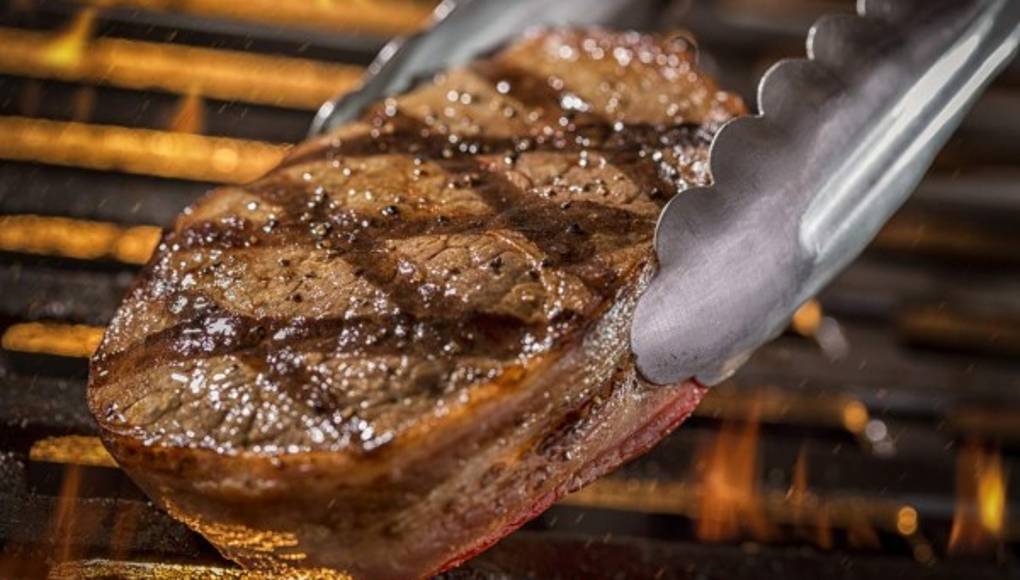 La dieta keto es popular, pero ¿es segura?