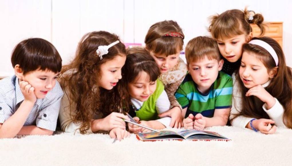 Niños que leen tienen mayor éxito