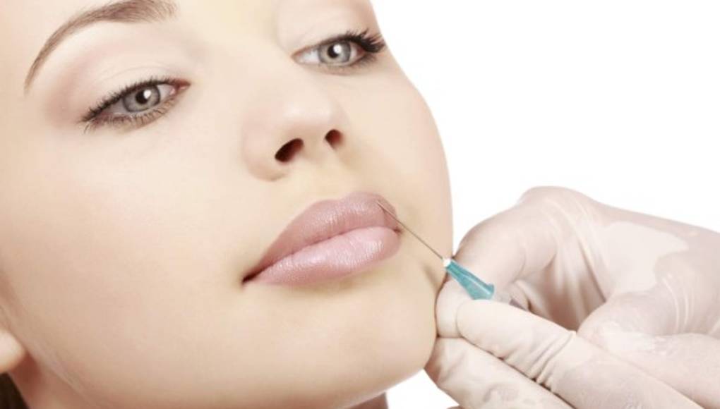 Los estadounidenses llegaron a un récord de operaciones en los labios en 2015