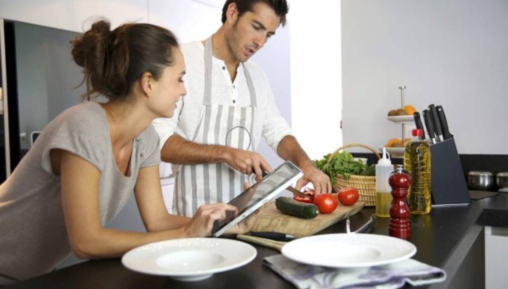 Claves para lograr bajar de peso: disciplina, muchas frutas, verduras y ejercicio diario