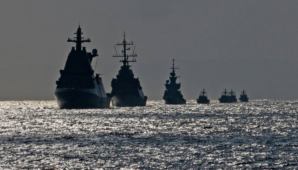 Rusia comienza grandes maniobras en el mar Negro con buques de guerra