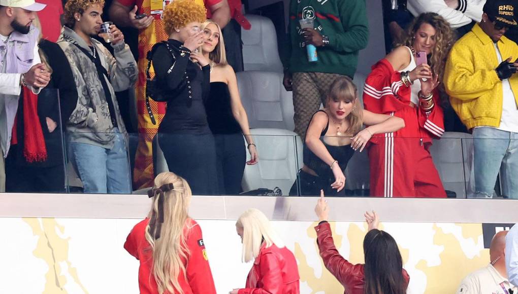 Taylor Swift estuvo charlando con la también cantante Lana Del Rey.