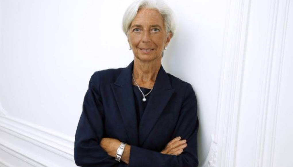 Directora del FMI espera crecimiento de 3% en la economía mundial  