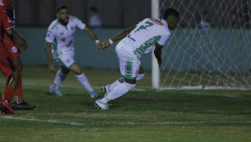 El primer gol: Durvin Sánchez abrió el marcador para el Platense ante el CD Choloma.
