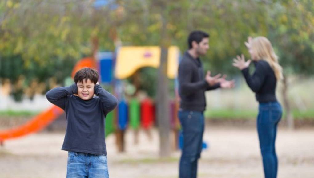 Pediatras ayudan cuando los padres se divorcian
