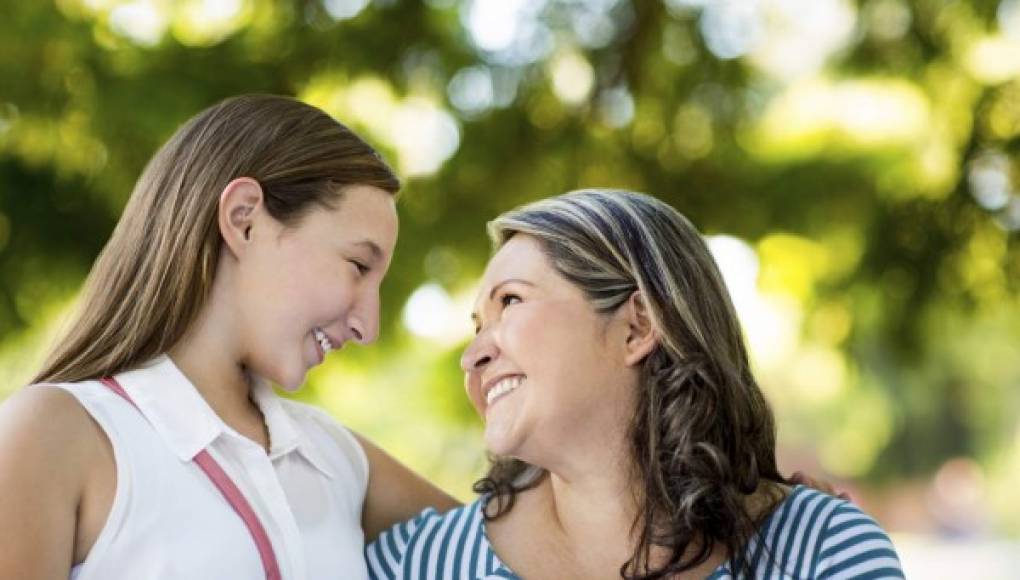 La primera menstruación: claves para orientar a su hija