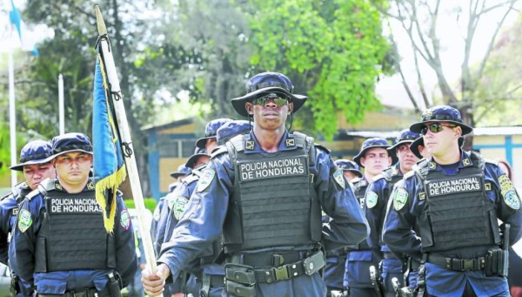 Arturo Corrales: 'La Policía saldrá de sus días de oscuridad”