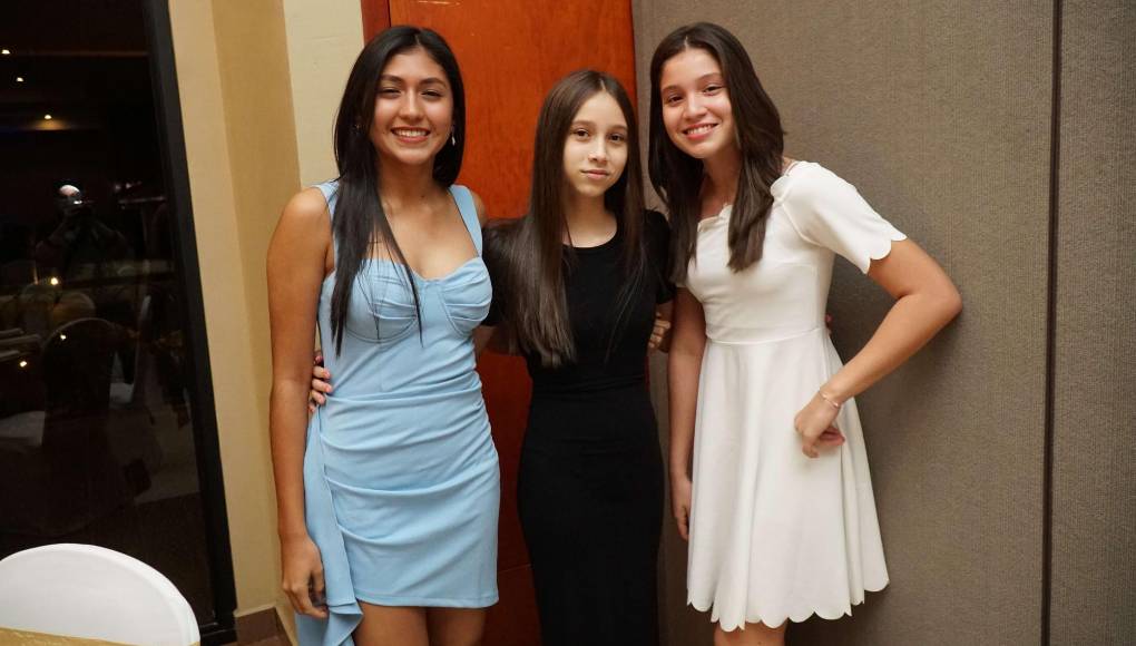 Joyce Bardales, Izzie Sabatovich y Debbie Mejía