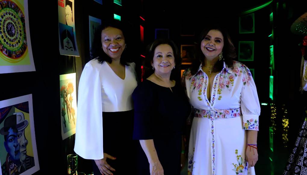 Gracibel Gómez, Julieta Lázaro de Guzmán y Lorena Alfaro (Comité Liga Contra el Cáncer)