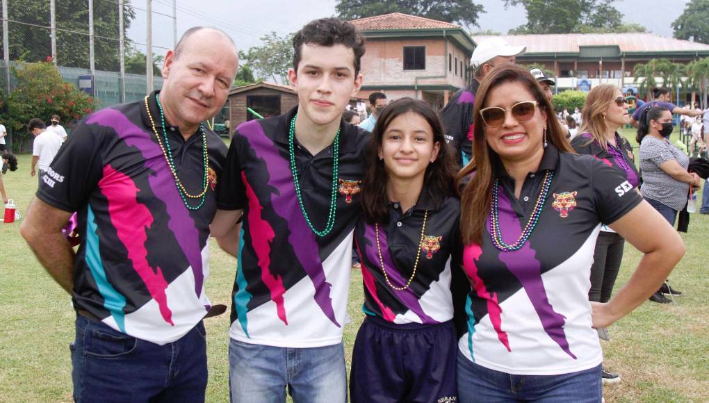 Samuel Henríquez, Samuel Henríquez, Livny Henríquez y Carolina Ríos