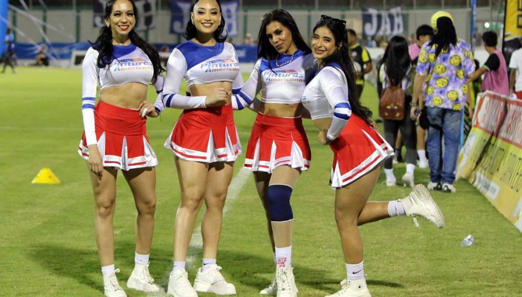 Este grupo de sexys edecanes fueron sensación en la cancha del estadio Carlos Miranda de Comayagua.