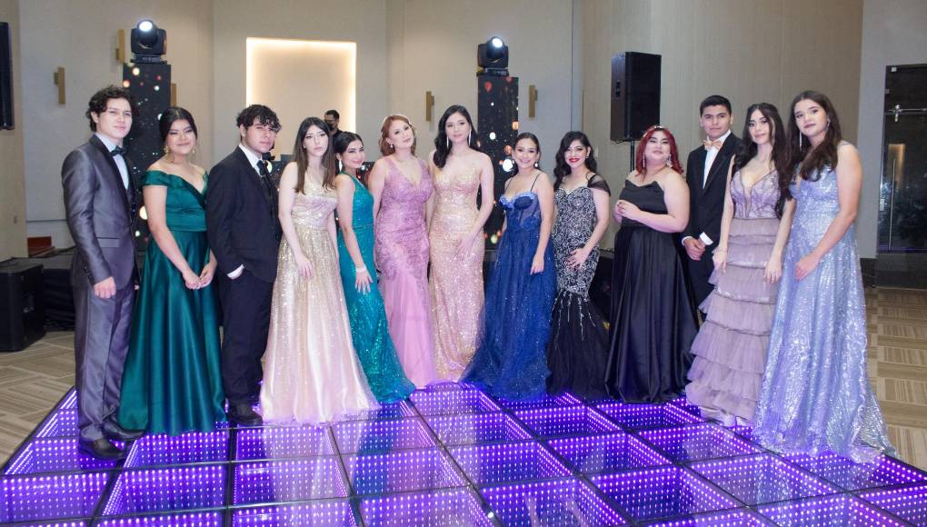 Los Senior 2022 que celebraron su Prom fueron Rafael Banegas, Diana Lagos, Sergio Miranda, Sara Escoto, Katia Gómez, Sharon López, Sofía Rivera, Gabriela Mayes, Osiris Landaverde, Alyson Elvir, Emiliano Cruz, Daniela Hernández y Andrea Chinchilla.