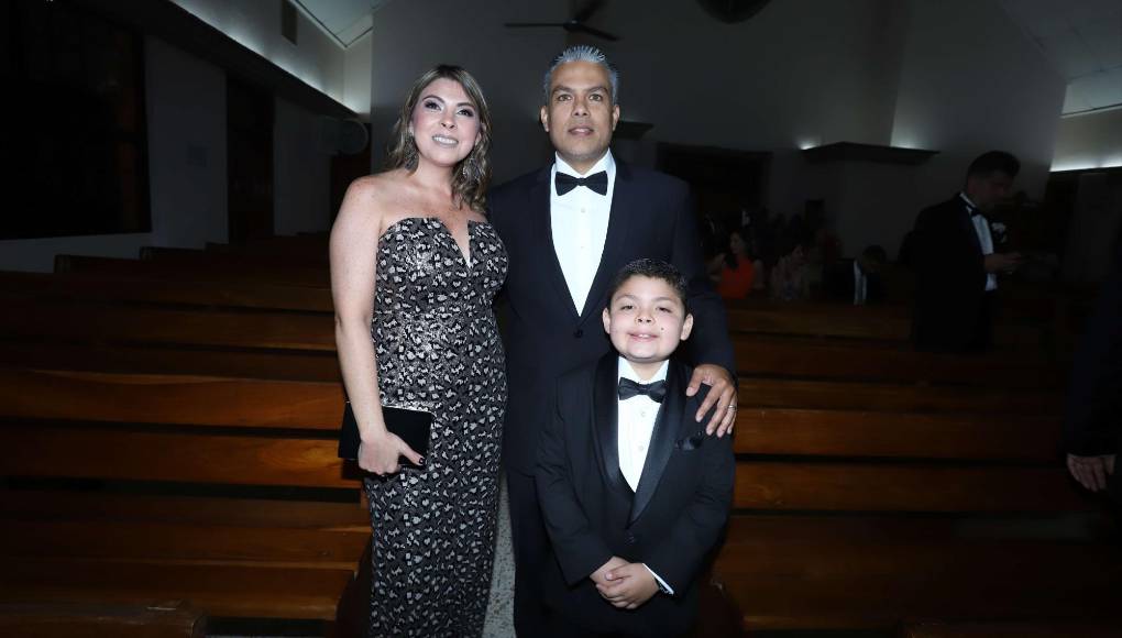Gabriela Fuentes, Enrique Martínez y Andrés Martínez