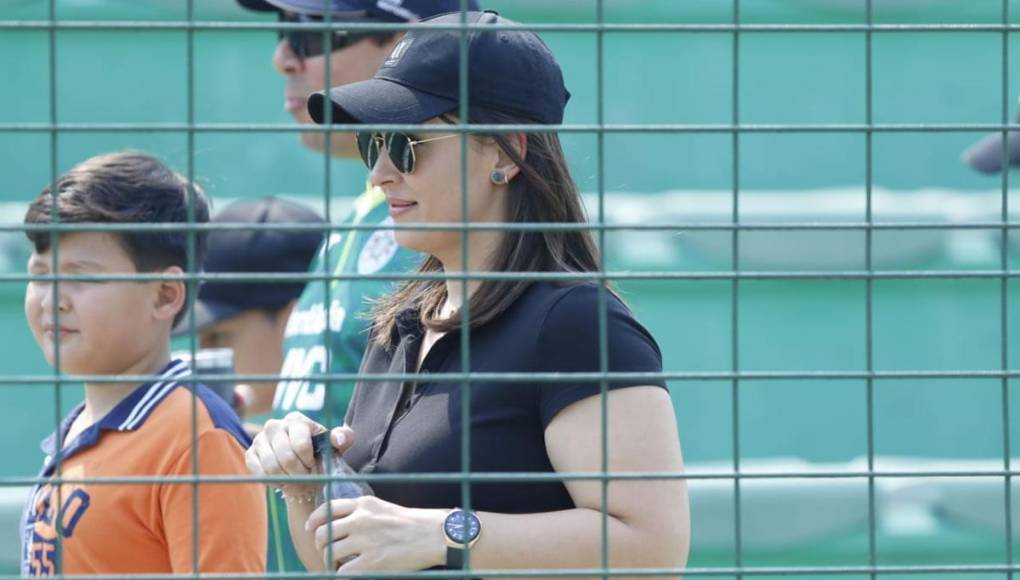 Las bellezas de la última jornada: una reina y las chicas sensación en el Yankel