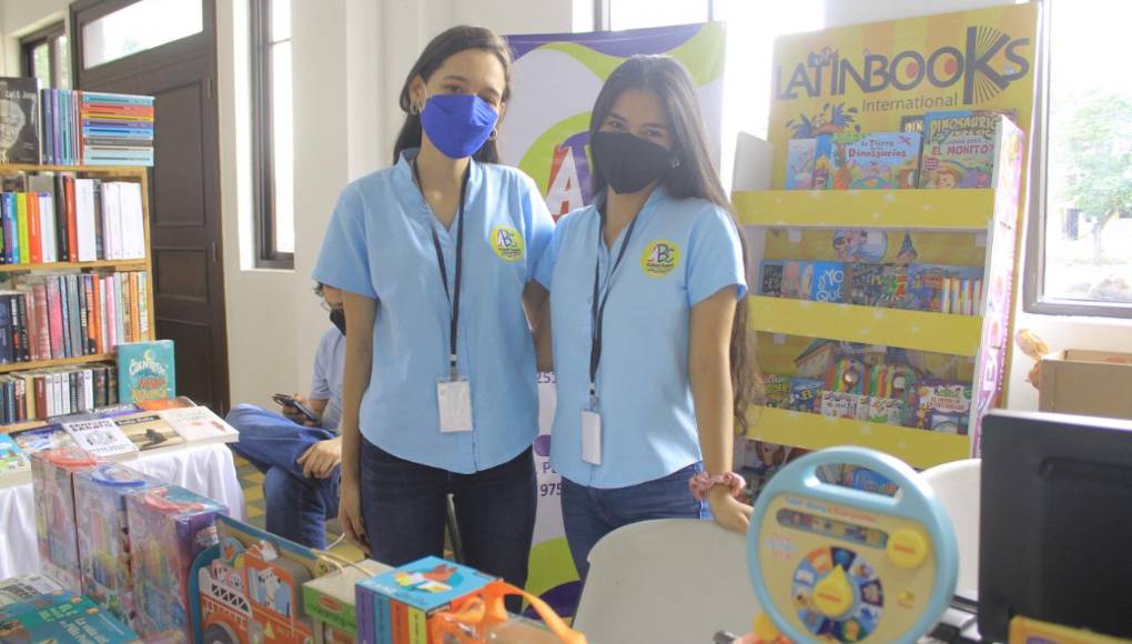 ABC School Supply presentó diferentes libros didácticos para niños.