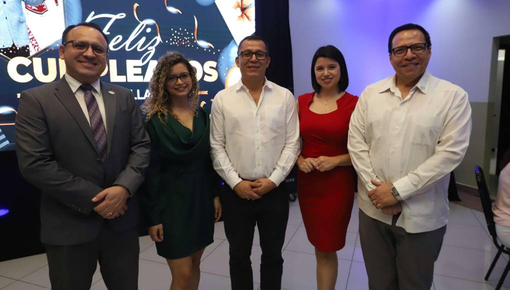 Diego Chacón, Lorian Rich, Dennis Aguilar, Arely Ponce y José Mora