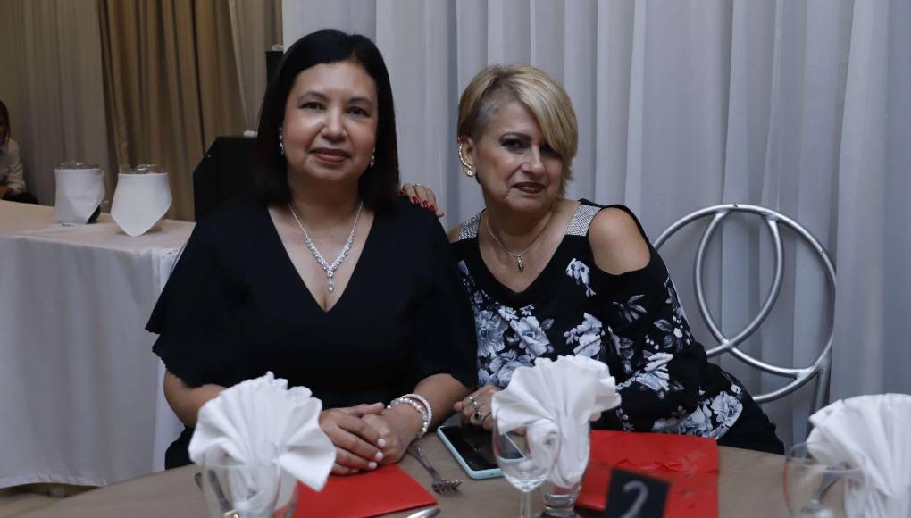 Miriam Fúnez y Cristina Regalado