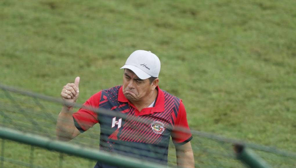 Reynaldo Tilguath no estuvo contento con el accionar arbitral y así lo dejó ver.