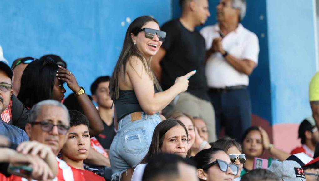 Así lució y causó furor Annie Córdova.