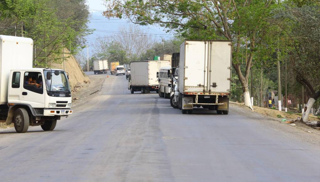 Además, esta vía conecta con la aduana El Poy, punto fronterizo entre Honduras y El Salvador. 