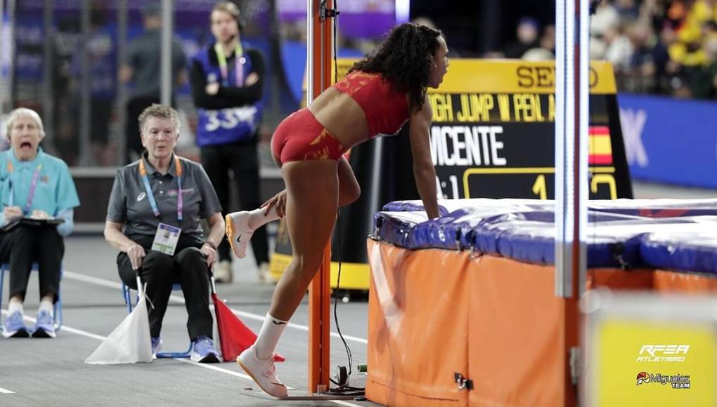 María Vicente había empezado muy bien en el pentatlón, siendo la mejor en la primera de las cinco pruebas, los 60 metros vallas, con un crono de 8.07.
