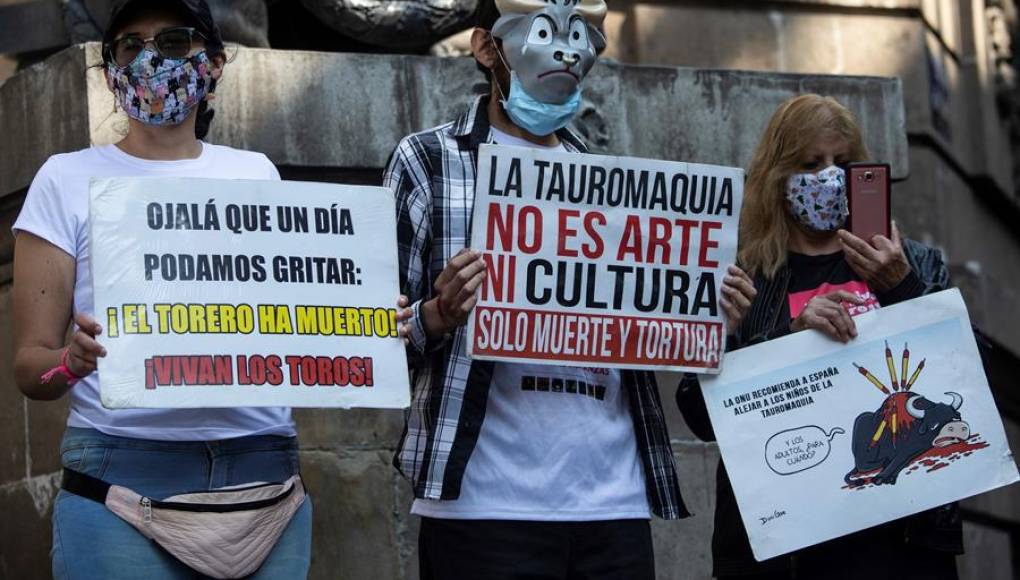 Animalistas presionan al Congreso de Ciudad de México para prohibir corridas