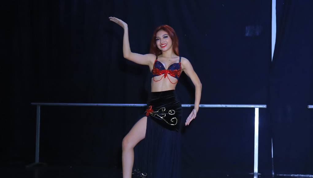 Escobar contó que ha llevado sus estudios con el baile, actualmente es estudiante de la carrera de Periodismo en Unah-vs. En sus años de formación como bailarina le han permitido el éxito ya que ha representado a Honduras a nivel Internacional y nacional ganando primeros lugares. 