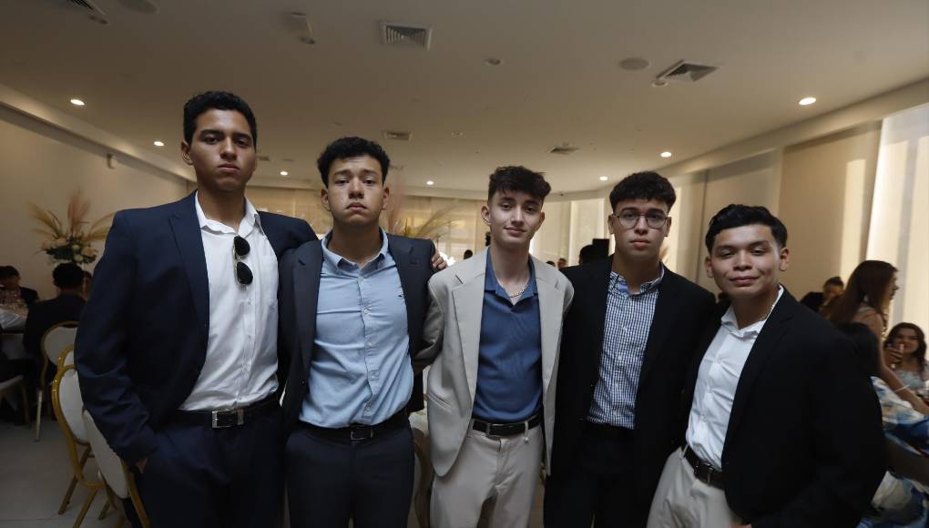 Diego Mejía, Isaac Morales, Carlos López, Leonardo Guerrero y Edwin Lara