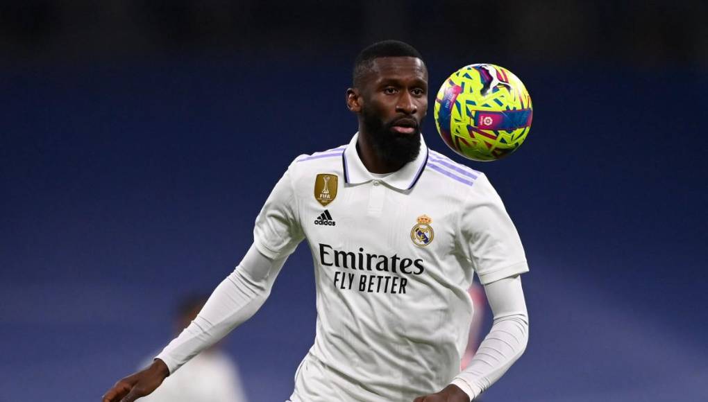 DEFENSAS: Rudiger es de los central firmes en el 11 titular, también está Fran García.