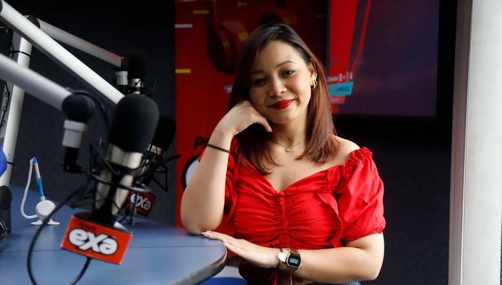 Arely rodríguez, en el top 1 de la locución radial