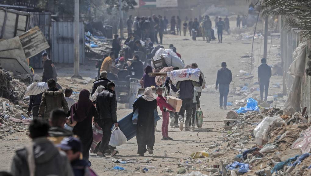Para conseguir una “victoria total”, Israel dijo que prepara una ofensiva terrestre en Rafah, una ciudad en el extremo sur de <b>Gaza</b>, junto a la frontera cerrada de Egipto. En ella se hacinan, según la ONU, casi 1,5 millones de palestinos, en condiciones terribles.