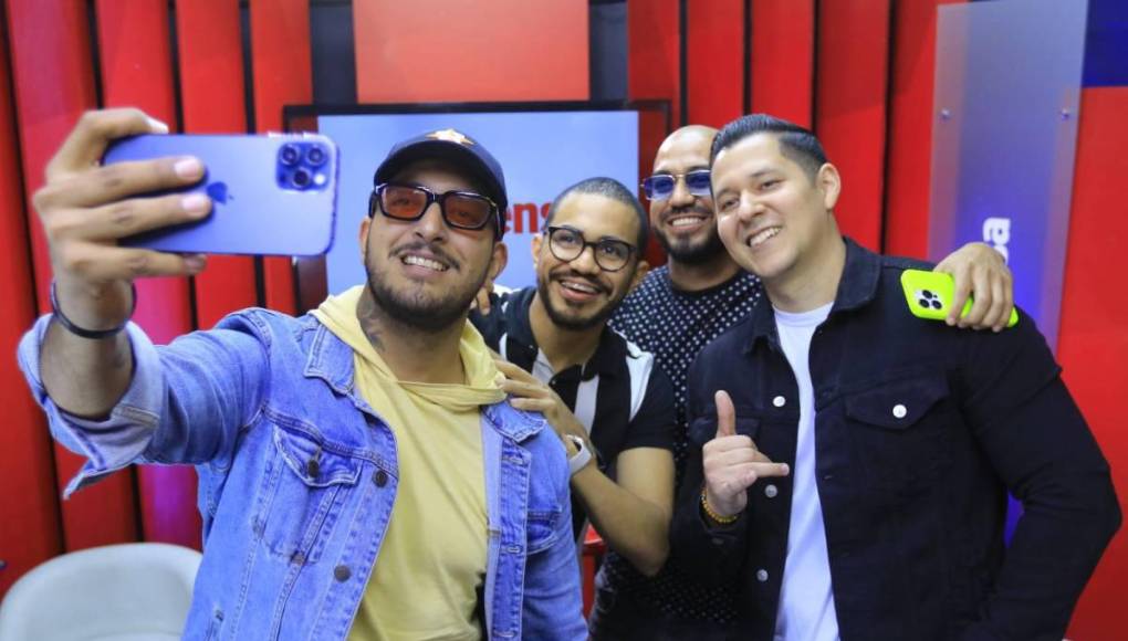 Fueron los propios compañeros de Fancony los que informaron de su detención, pero debido al estilo jocoso de “Los Hijos de Morazán”, la gente creía que se trataba de una broma.