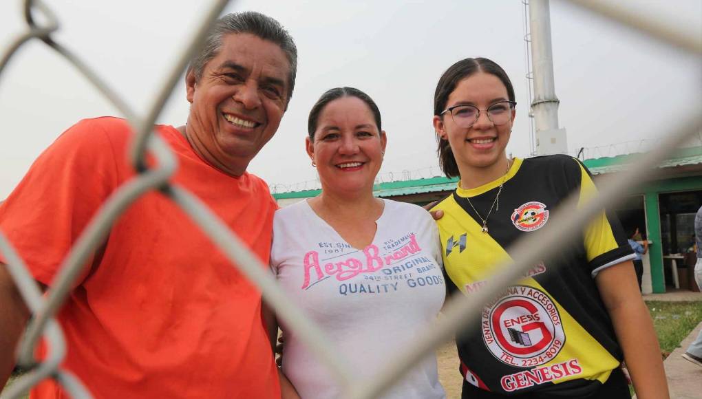 Una familia que llegó a darle apoyo al Génesis de Comayagua. 