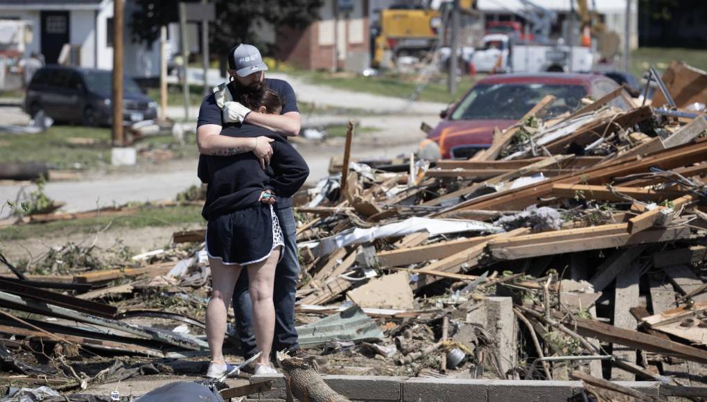 El Servicio Meteorológico Nacional emitió una alerta de alta probabilidad de tormentas eléctricas severas con el potencial de fuertes tornados desde el martes.