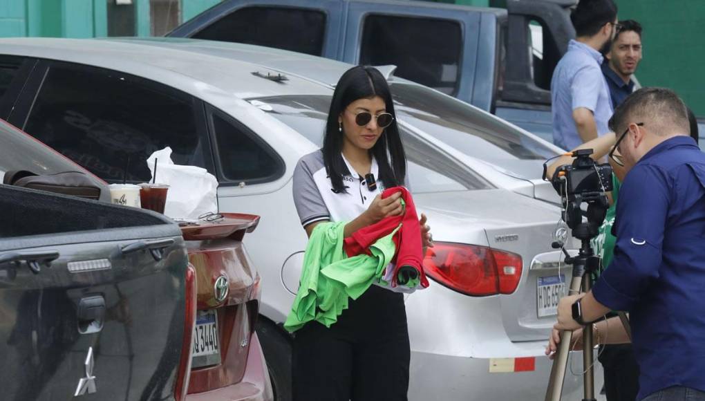 Las chicas de Marathón TV también estuvieron en el Yankel.
