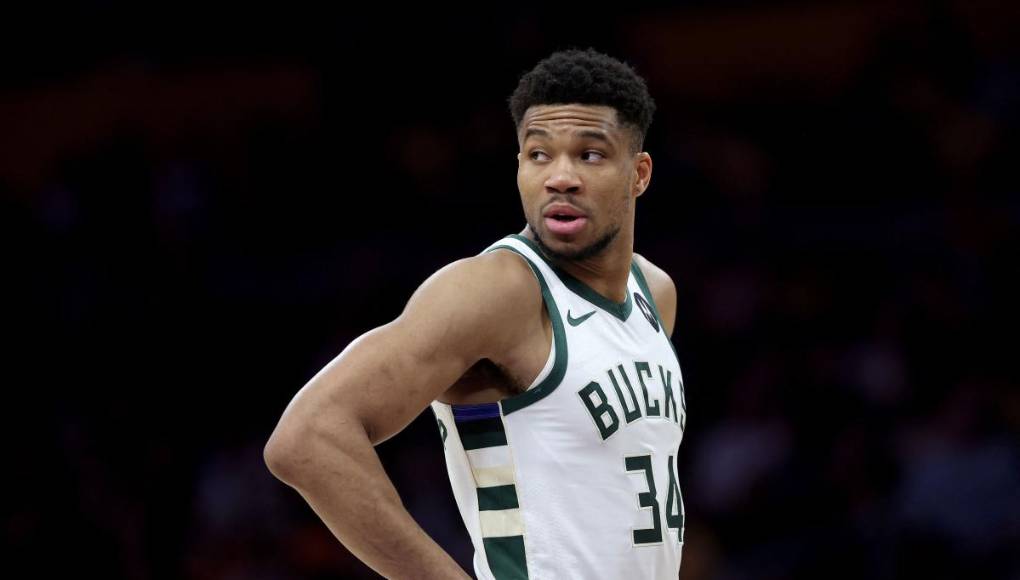 5. Giannis Antetokounmpo, de los Milwaukee Bucks, completa los cinco primeros con 111 millones de dólares.