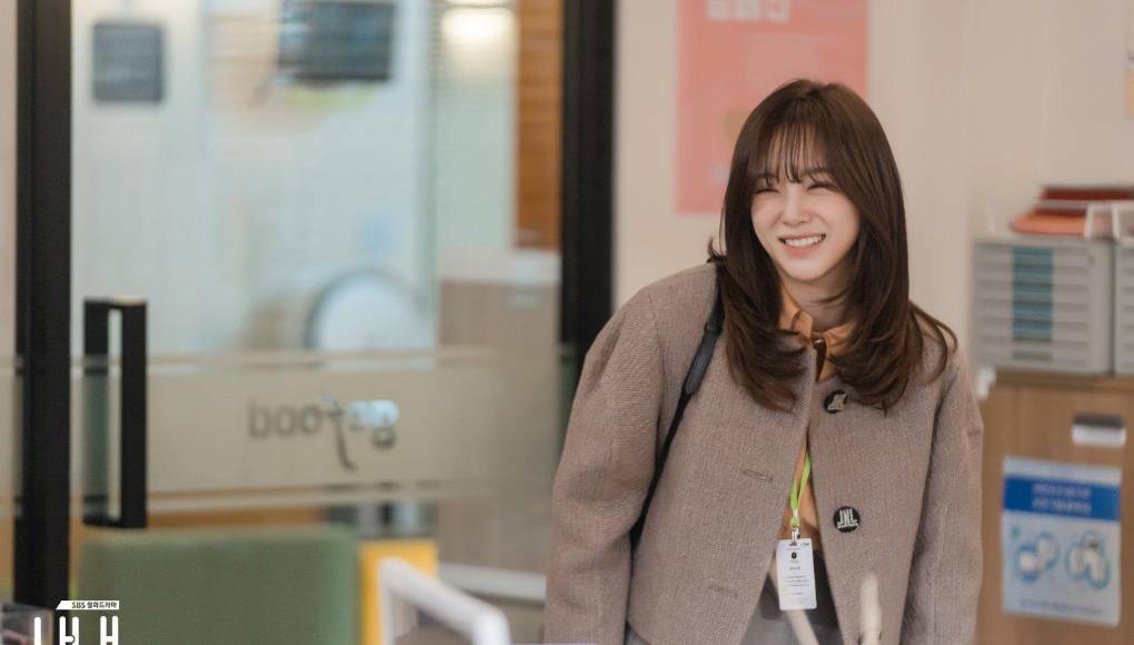 También se puede decir que gracias a “Business Proposal”, el elenco principal, incluidos Ahn Hyo Seop, Kim Se Jung, Kim Min Kyu y Seol In Ah, han logrado un gran éxito bajo sus nombres. Ha pasado año y medio desde que terminará su emisión , ¿qué está haciendo su elenco ahora?