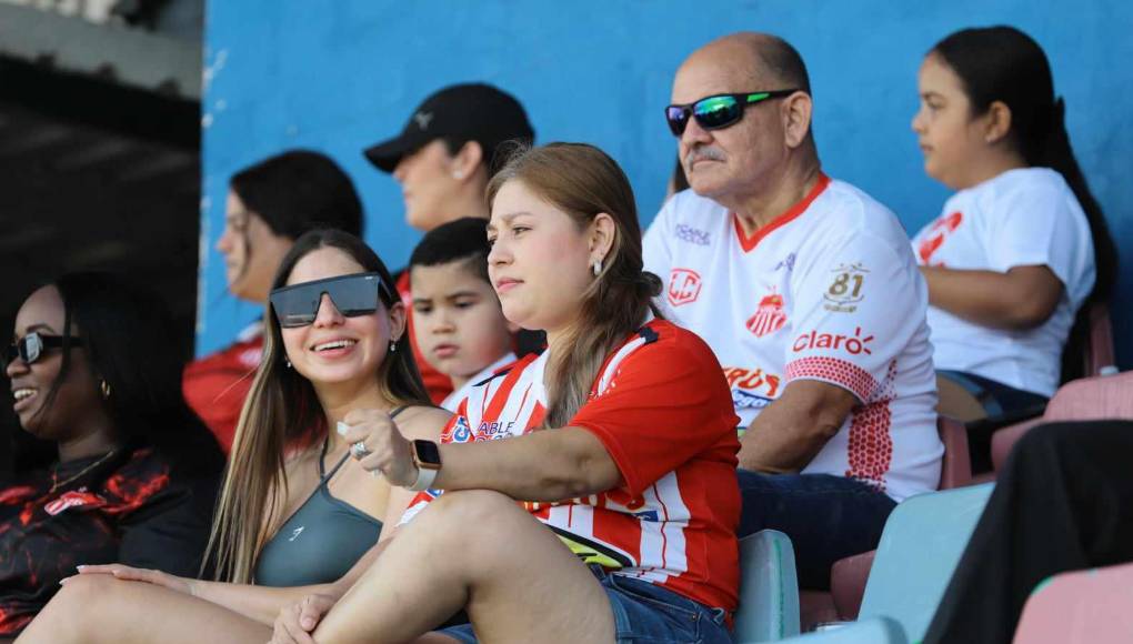 Así lució y causó furor Annie Córdova.