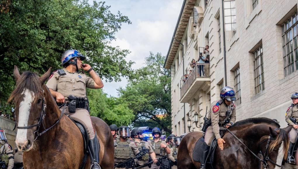 Las autoridades temen que las protestas propaguen los incidentes antisemitas.