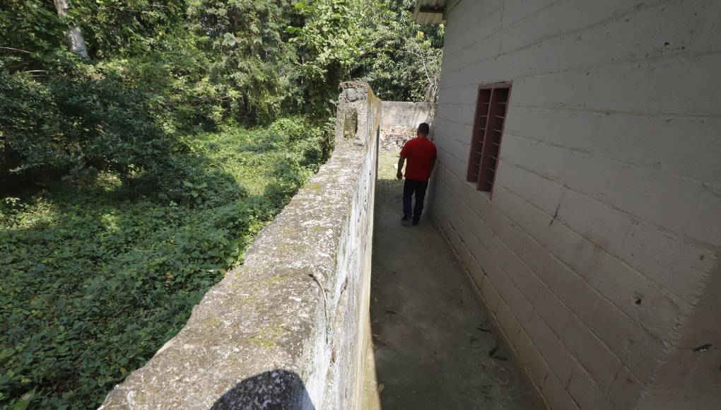 En los bajos de Choloma todas las escuelas fueron afectadas por las inundaciones. La alcaldía y otras organizaciones han realizado inversiones; sin embargo, aún necesitan proyectos de infraestructura.