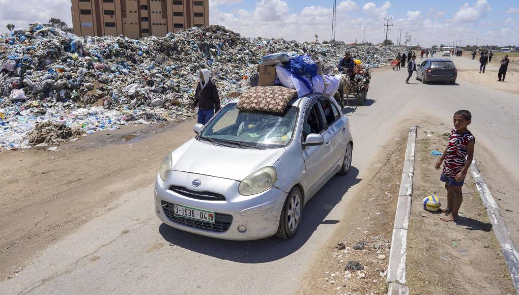 Esta orden de evacuación “presagia lo peor: más guerra y hambruna”, declaró este lunes el jefe de la diplomacia de la UE, Josep Borrell, que instó a Israel a abstenerse de lanzar una ofensiva terrestre. 
