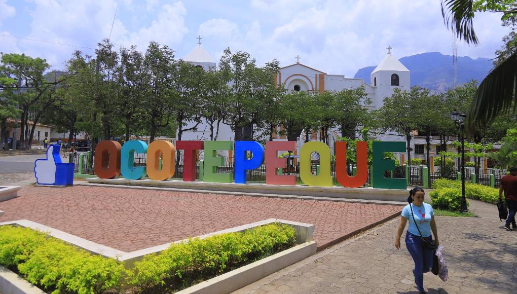<b>Ocotepeque es conocida como “La Ciudad de la Hospitalidad”, tiene un clima cálido y su gente se dedica al comercio, el cultivo de café, hortalizas y la ganadería. A causa de su imparable crecimiento urbano ha aumentado la demanda de electricidad. También sufre por los prolongados y repetidos apagones. </b>
