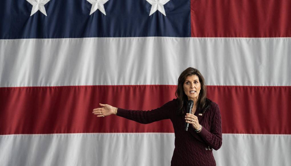 Se ha jactado en más de una ocasión de haber sido la única alumna “marrón” de su clase, en una escuela donde el alumnado era exclusivamente blanco o negro (los negros son el 27 % de la población del estado), y ha recordado cómo en el teatro escolar le reservaban el papel de Pocahontas por su color.