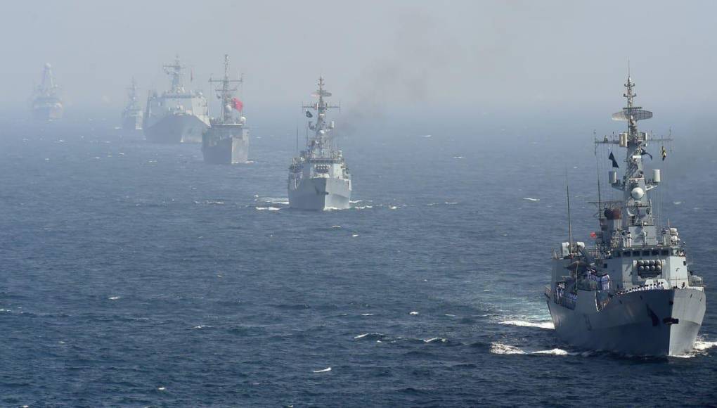 La OTAN envía buques y aviones de guerra para reforzar defensa en el este de Europa