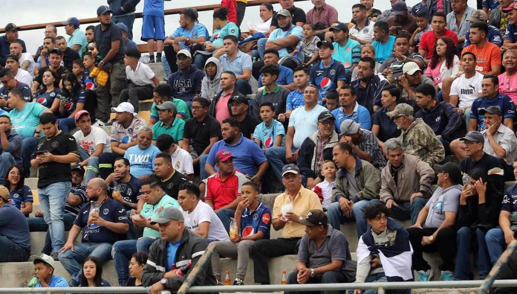 La afición del Motagua respondió en gran número en el estadio Marcelo Tinoco de Danlí.