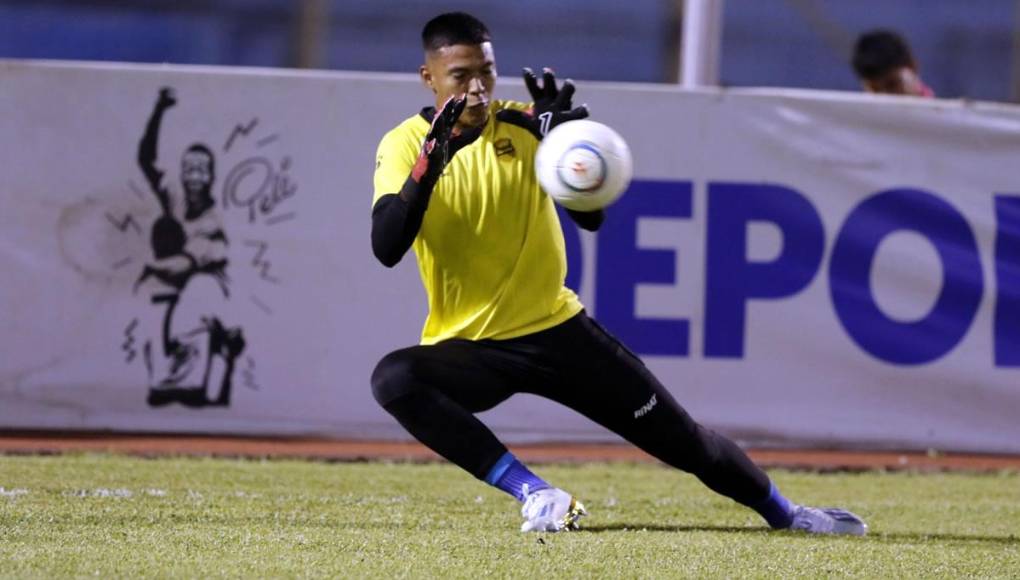 El joven portero de 21 años, Onan Rodríguez, fue la gran novedad de Miguel Falero en el 11 titular contra el Vida.