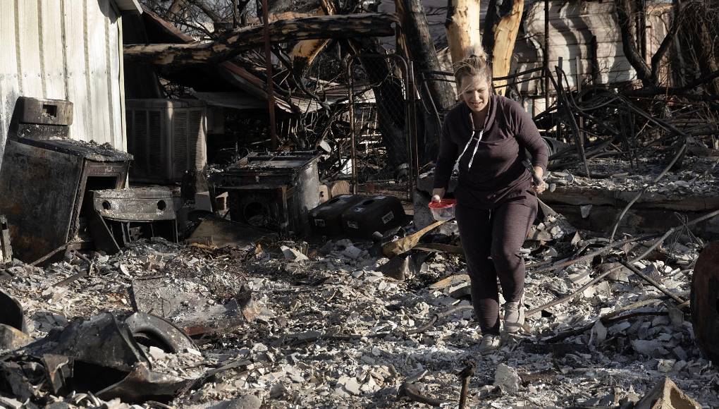 Las autoridades informaron de que Joyce Blankenship, una exmaestra de 83 años, murió en el incendio de su vivienda en la localidad de Stinnet, 55 kilómetros al nordeste de Amarillo.
