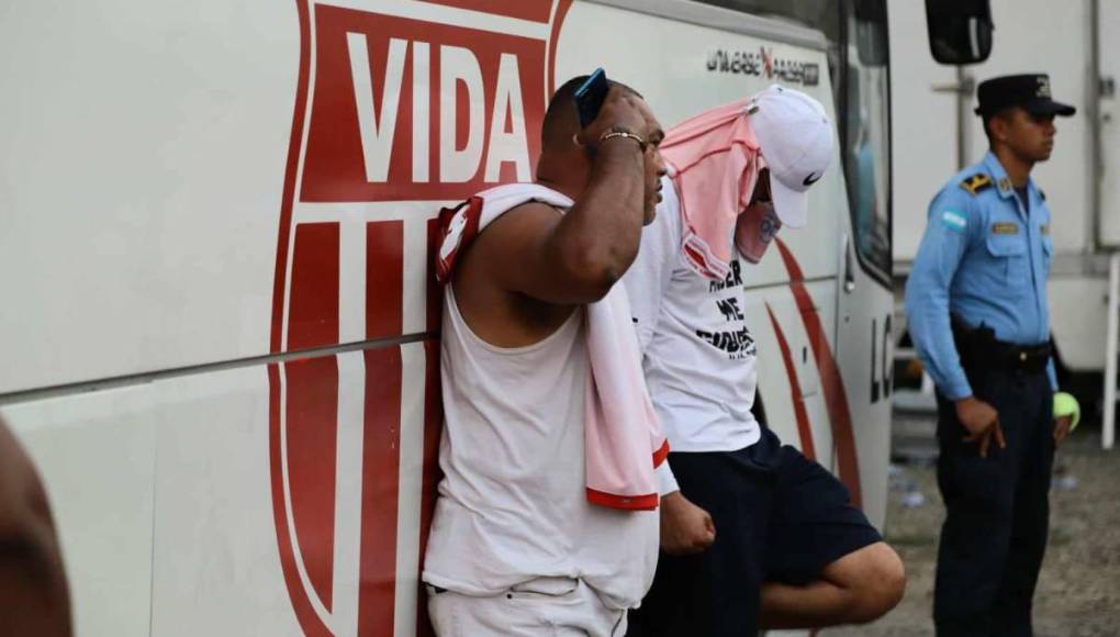 Así vivieron los aficionados del Vida el descenso en el Estadio Emilio Williams de Choluteca. 